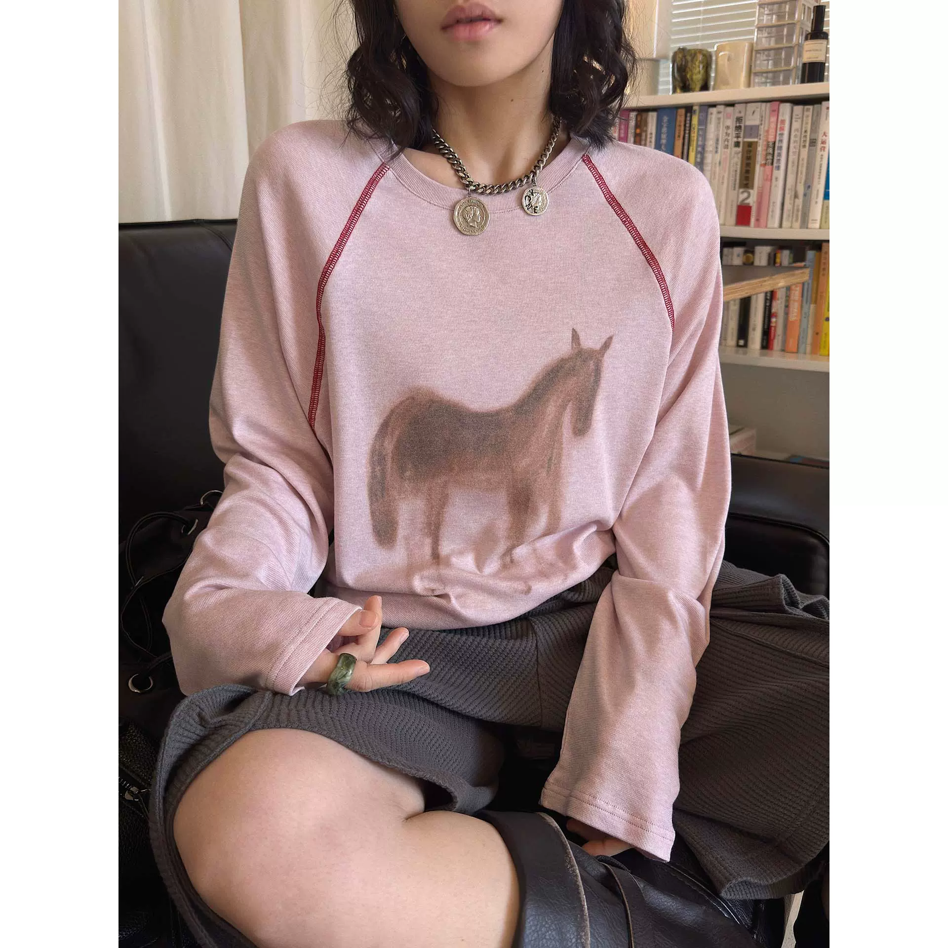 卢浮春季新款韩系松弛马年小马印花明线插肩袖T恤宽松廓形上衣女