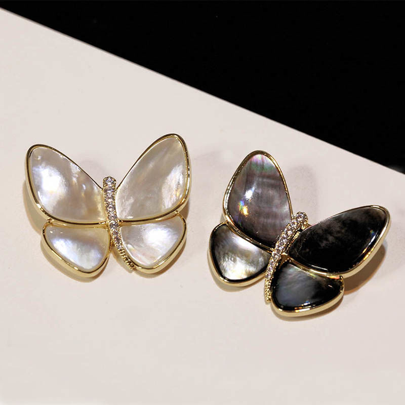 Conchas naturales mariposa universal broche de taladro temperamento femenino minimalista accesorios de pin de moda anti-luz dulce pecho de cobre