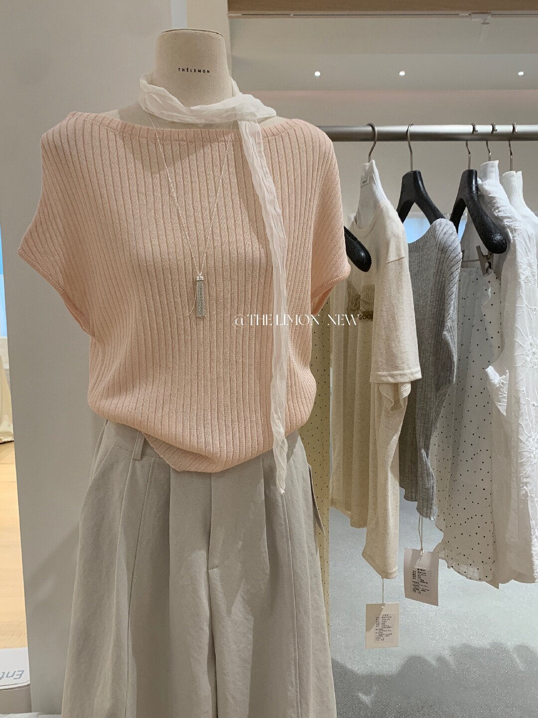Áo thun nữ cổ tròn basic tay ngắn phong cách Hàn Quốc — Cà phê, màu đen, Bột củ sen, trắng ngà chi tiết 91