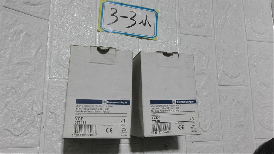 VCD1过载保护断路器开关  实物图 非实价 191116销售