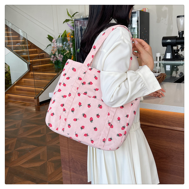 Women's Large Corduroy Strawberry Streetwear Sewing Thread Square Zipper Handbag display picture 12