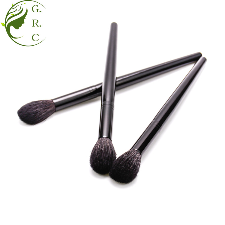 ����ֱ����ױˢ�ӹ����ƶ���ë��Ӱ���ˢ����ˢ�ߵ���ë�߹�ˢ