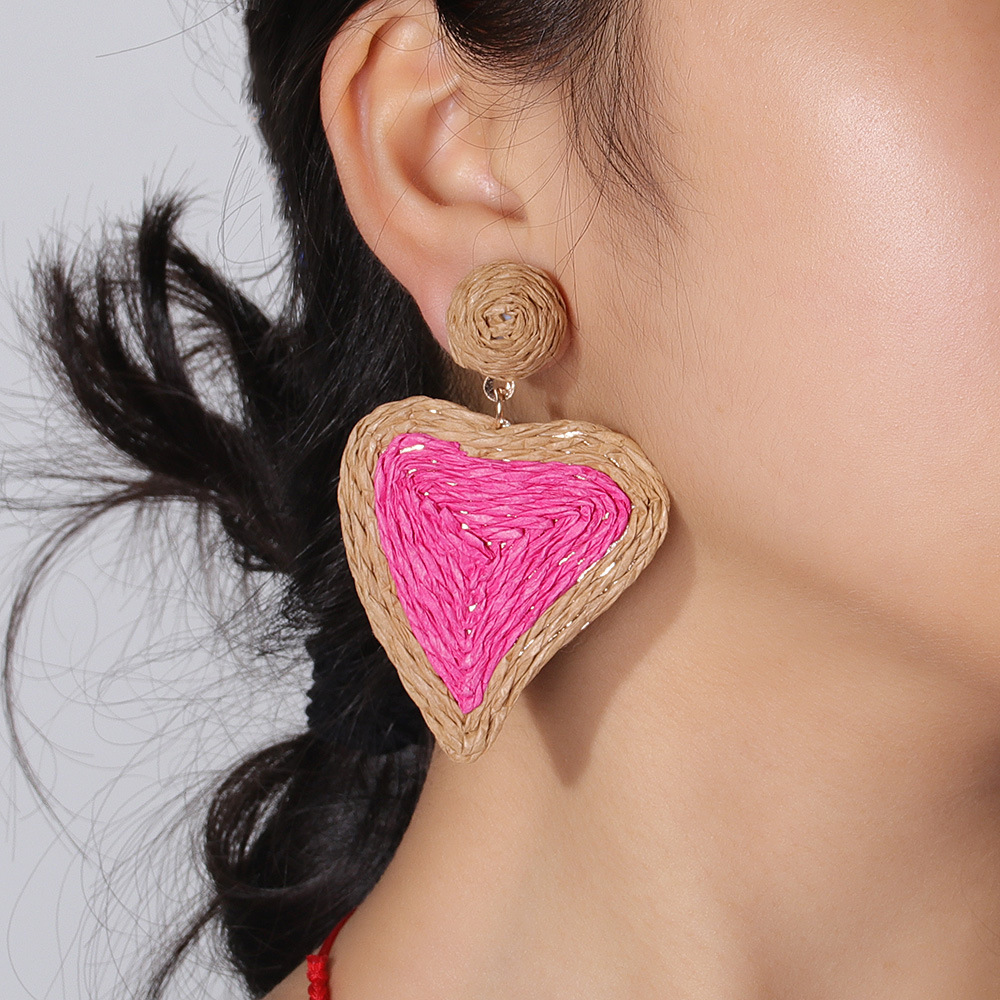 1 Pair Basic Retro Heart Shape Raffia Drop Earrings display picture 2