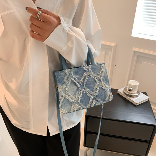 Fashion Commuting Large Capacity Small Square Bag Women 2024 Summer New Style Beautiful Casual Shoulder Bag Trendy Simple Crossbody Bag