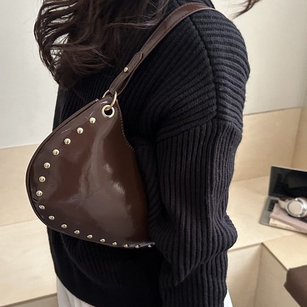 Elegant Women's Chain Shoulder Bag With Metal Rivets Versatile_voghion.com