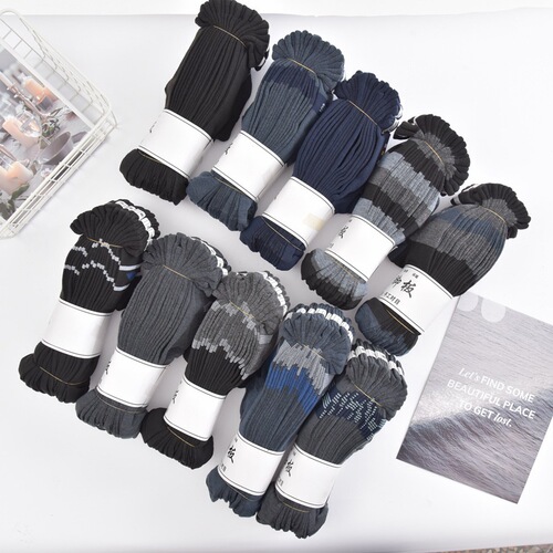 Fall/Winter Men's Oversized Crew Socks, Men's Cotton Socks – Thickened, Large-Size Design, Ideal for Middle-Aged and Elderly Customers, Available in Bulk for Street-Vendor Style Socks, Wholesale Options Now Available.