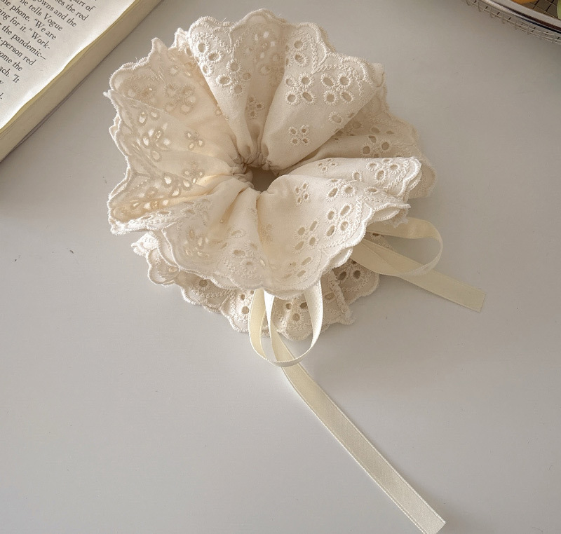 Versión coreana del lazo para el cabello con cordón de encaje ins, cuerda para el cabello de intestino grueso, nueva lazo de encaje de cuatro capas para las mujeres