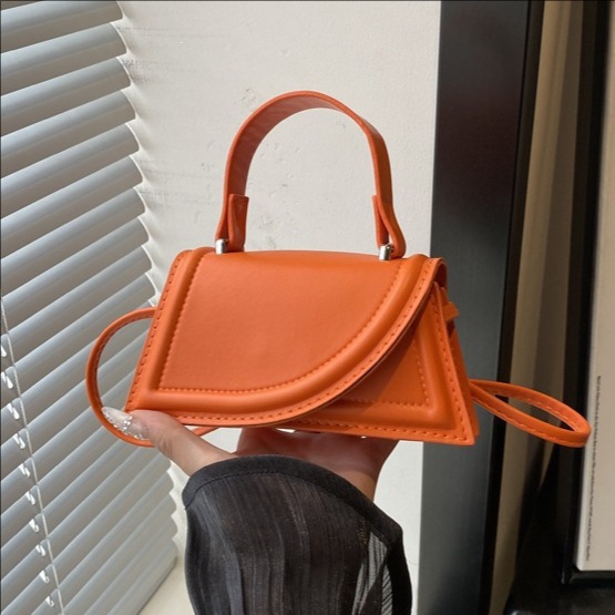 Simple lacquered women's 2026 new fashion glossy retro stylish Korean-style elegant single-shoulder crossbody handbag small square bag