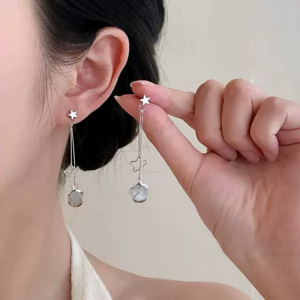 2025 New Cat's Eye Earrings Women's Summer Temperament Atmosphere Earrings Long Tassel Star Earrings Wholesale