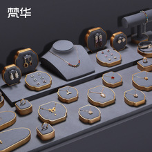 ���Sֱ�������錚չʾ���߽�ָ�����C���h���̨�ռ{��м���