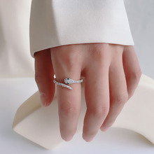 韩国简约钛钢戒指女ins潮满钻小蛇形食指轻奢小众设计感指环饰品