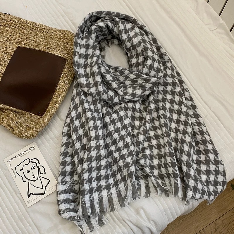 작은 접시 물떼새 격자 회색