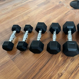 哑铃;健身路径;举重用品