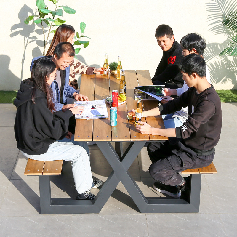 Mesa y silla unida al aire libre con paraguas para parque de ocio patio mesa y silla de hierro forjado para punto escénico banco combinación de mesa y silla de madera de plástico al aire libre