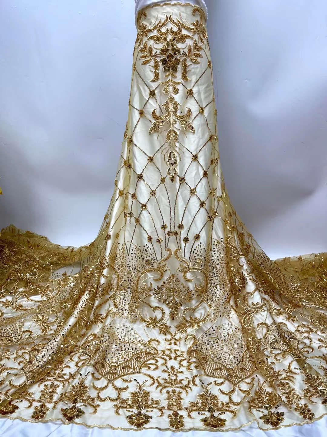 新款出口DIY婚纱晚礼服设计布料高质量珠子绣面料花边辅料 RZ223