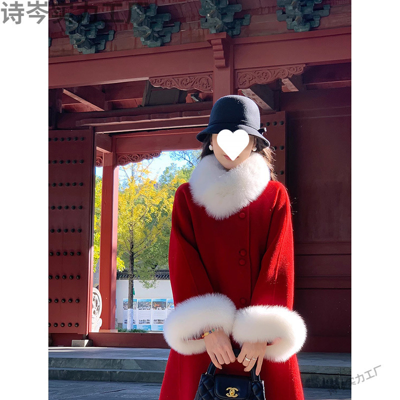 高级感圣诞新年战袍2023秋冬新款斗篷型休闲保暖毛领毛毛袖呢大衣