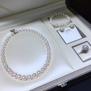 Retro Freshwater Pearl Necklace Set Women's Three-Piece Set Simple, Fashionable, Versatile and Elegant