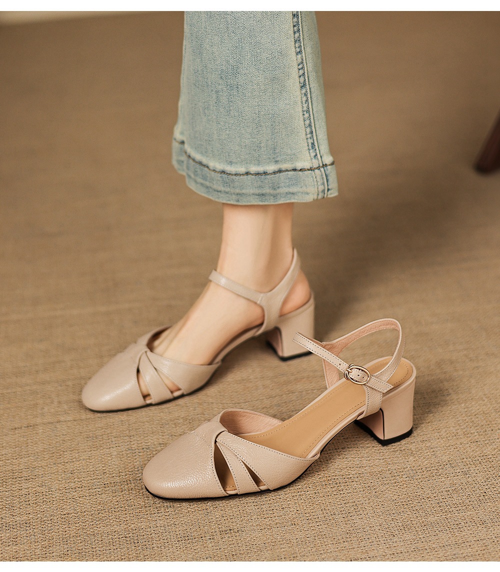 Sandal nữ quai ngang mũi kín gót vuông ổn định — màu be chi tiết 2