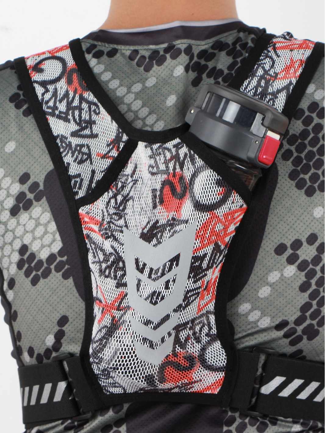 Outdoor Sports Men's and Women's Fashionable Water Bottle Chest Bag Breathable Cycling Night Running Large Capacity Mobile Phone Reflective Backpack Outdoor Sports Men's and Women's Fashionable Water Bottle Chest Bag Breathable Cycling Night Running Large Capacity Mobile Phone Reflective Backpack