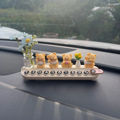 Plate, Creative and Personalized Cute – Nömrəli dayanma kartı - 4-little-yellow-bears-little-blue-daisies-sunflowers-off-white-aromatherapy-license-plate