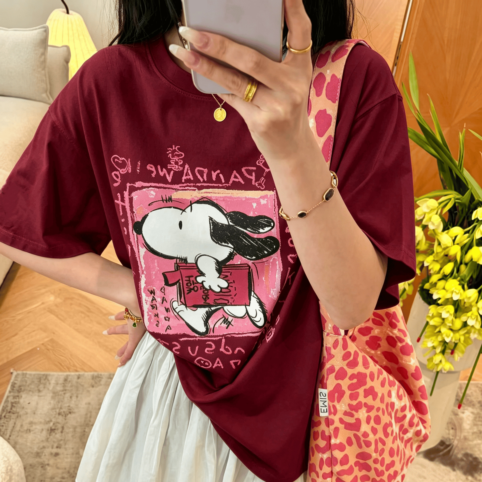 2026 nueva impresión coreana de dibujos animados Snoopy suelta camiseta de manga corta de cuello redondo de mujer de moda de moda image 11