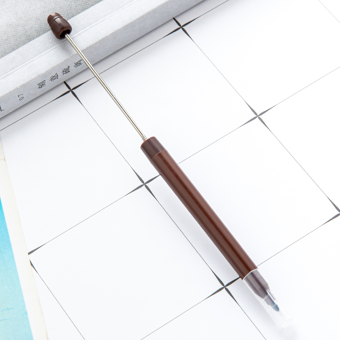 Fabricantes de acuarela de plástico al por mayor pintores de acuarela para niños graffiti pincel de dibujo manual DIY cuentas acuarela