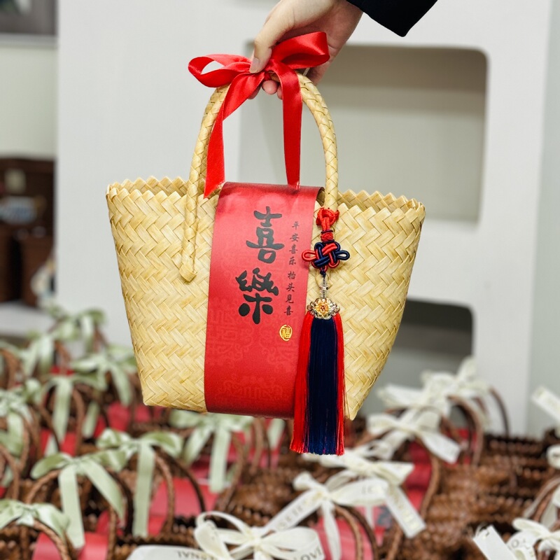 新中国式のお土産は藤の編み物のかごをまねて結婚します。|undefined