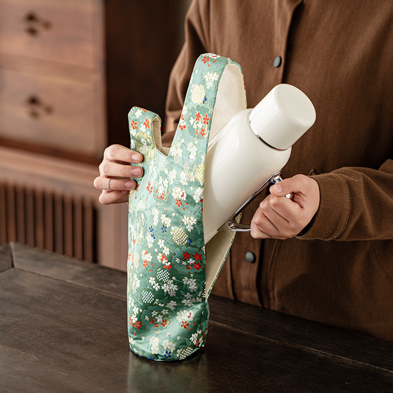 Travel Thermos Cup Bag Large Lift Water Cup Light Luxury High-end Sense Tea Cup Women's High-value Handbag Tea Set Accessories