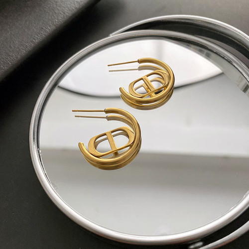 Golden Pig Nose Fashion Earrings, Chic French Unique Earrings for Women,  New Arrival Trendy High-End Ear Decorations