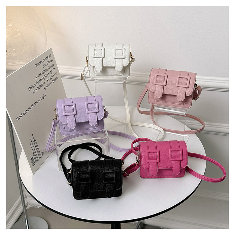 Women's Pu Leather Solid Color Basic Square Magnetic Buckle Crossbody Bag display picture 7