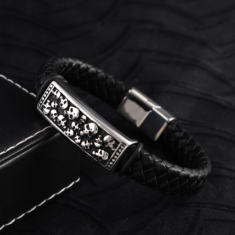Simple retro fashion leather bracelet punk rock style titanium steel bracelet skull stainless steel magnetic buckle bracelet Simple retro fashion leather bracelet punk rock style titanium steel bracelet skull stainless steel magnetic buckle bracelet
