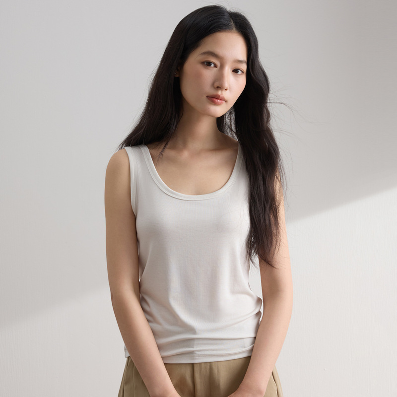 2026 Summer New Women's White Camisole for Outerwear, Anti-Exposure, Side Breast Coverage, Versatile Top 2026 Summer New Women's White Camisole for Outerwear, Anti-Exposure, Side Breast Coverage, Versatile Top