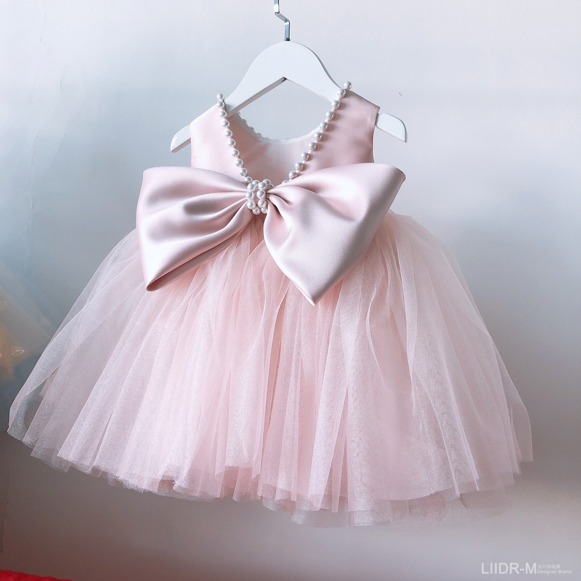 Abito da principessa per la classe B di Mother & Kids, con decorazioni di perle, in fibra di poliestere, nuovo stile primaverile per bambine da 0 a 3 anni._voghion.com
