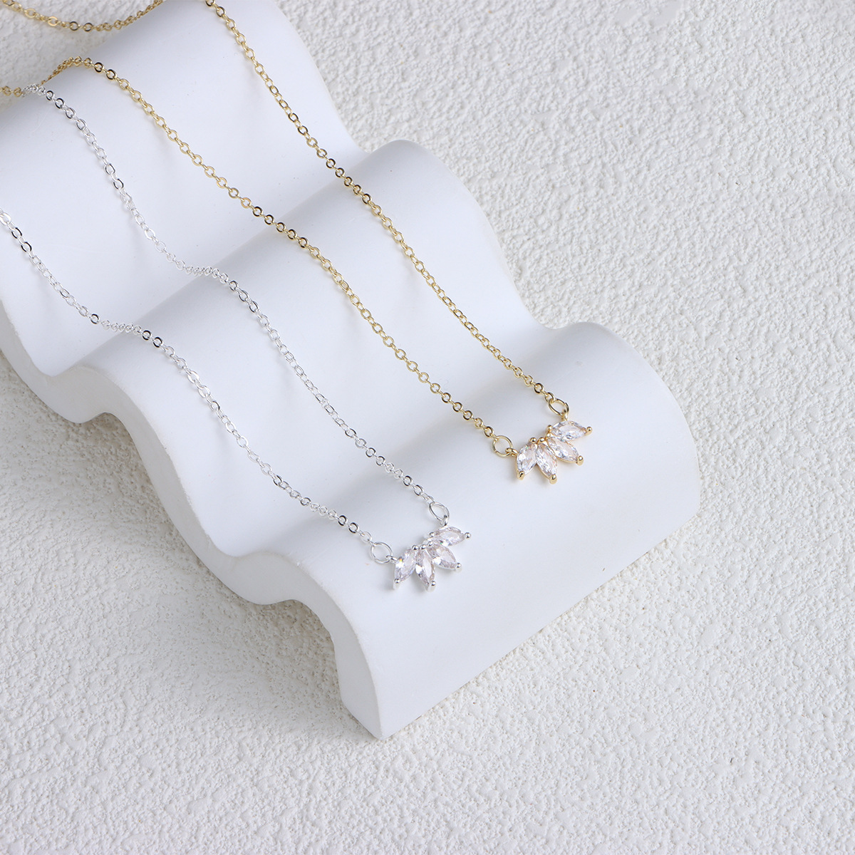 Leaf Necklace Wear