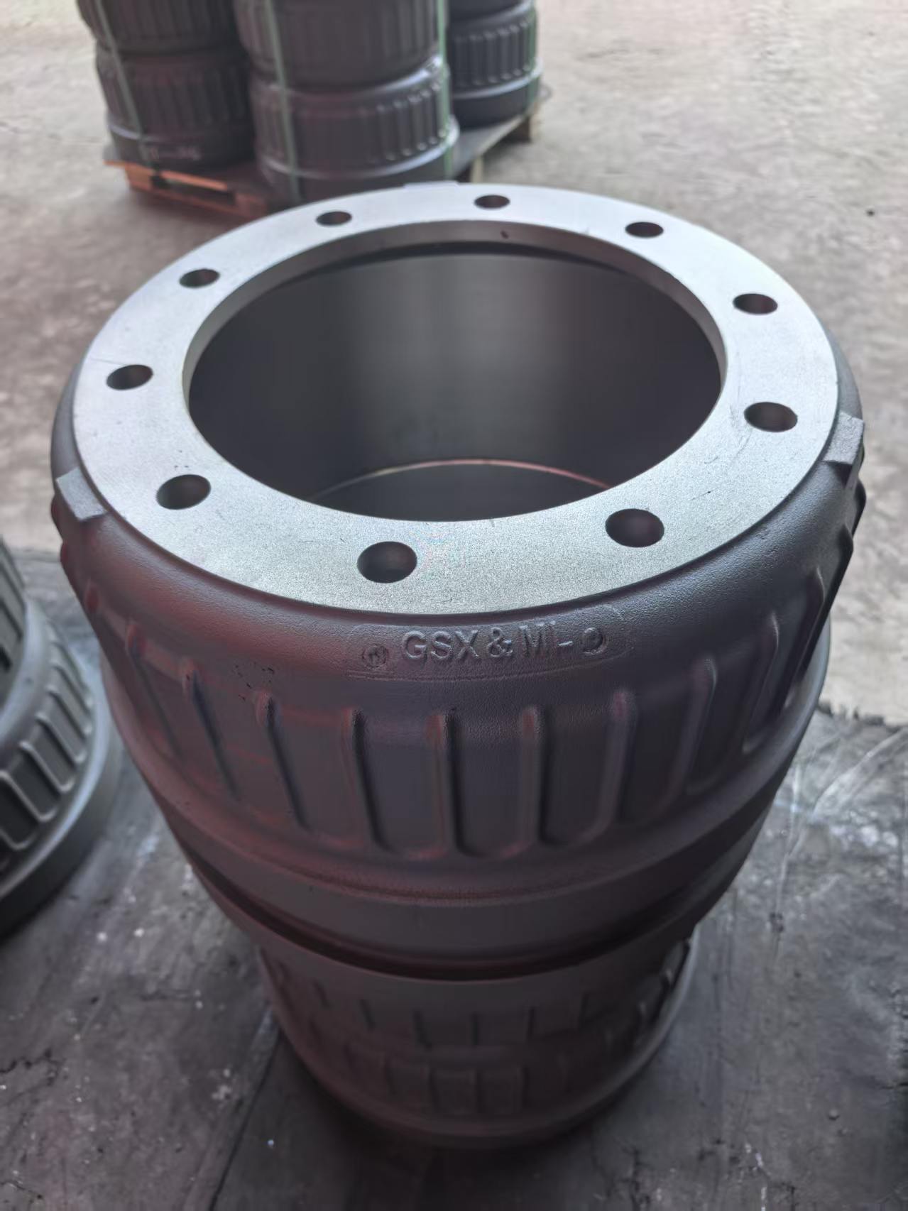 MAN81501100144 car brake drum, German-made gray iron, BPW brake disc, BENZ brake drum modification