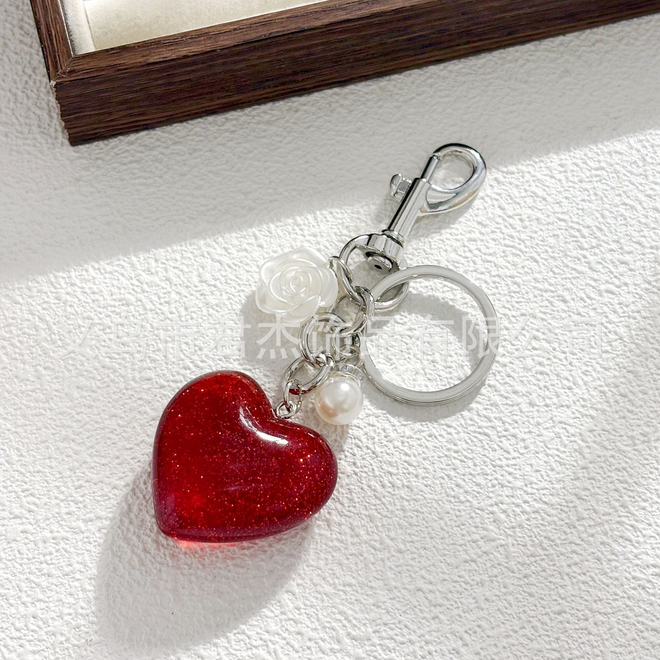 さくらんぼのキーホルダーアクセサリーのバッグのストラップがおしゃれで美しい水晶樹脂車センチ車のキーホルダーの女性