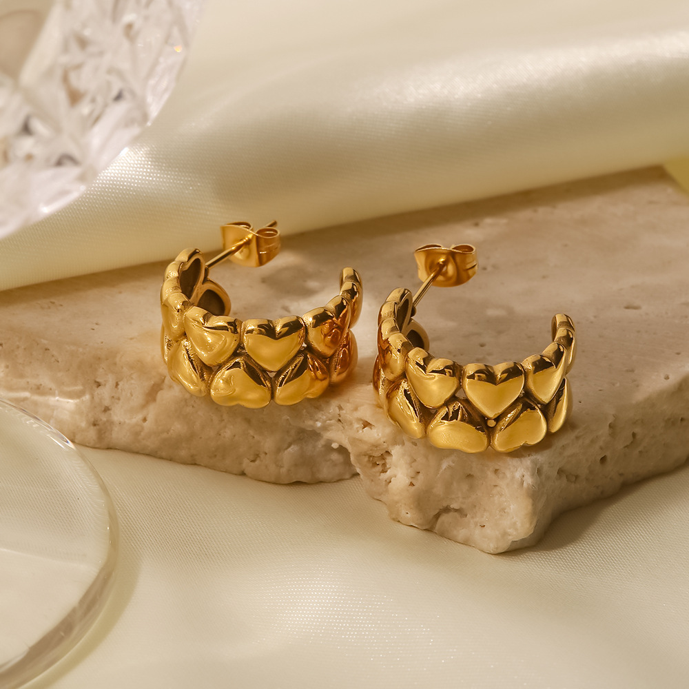 Retro Heart Shape Stainless Steel Plating Ear Studs 1 Pair