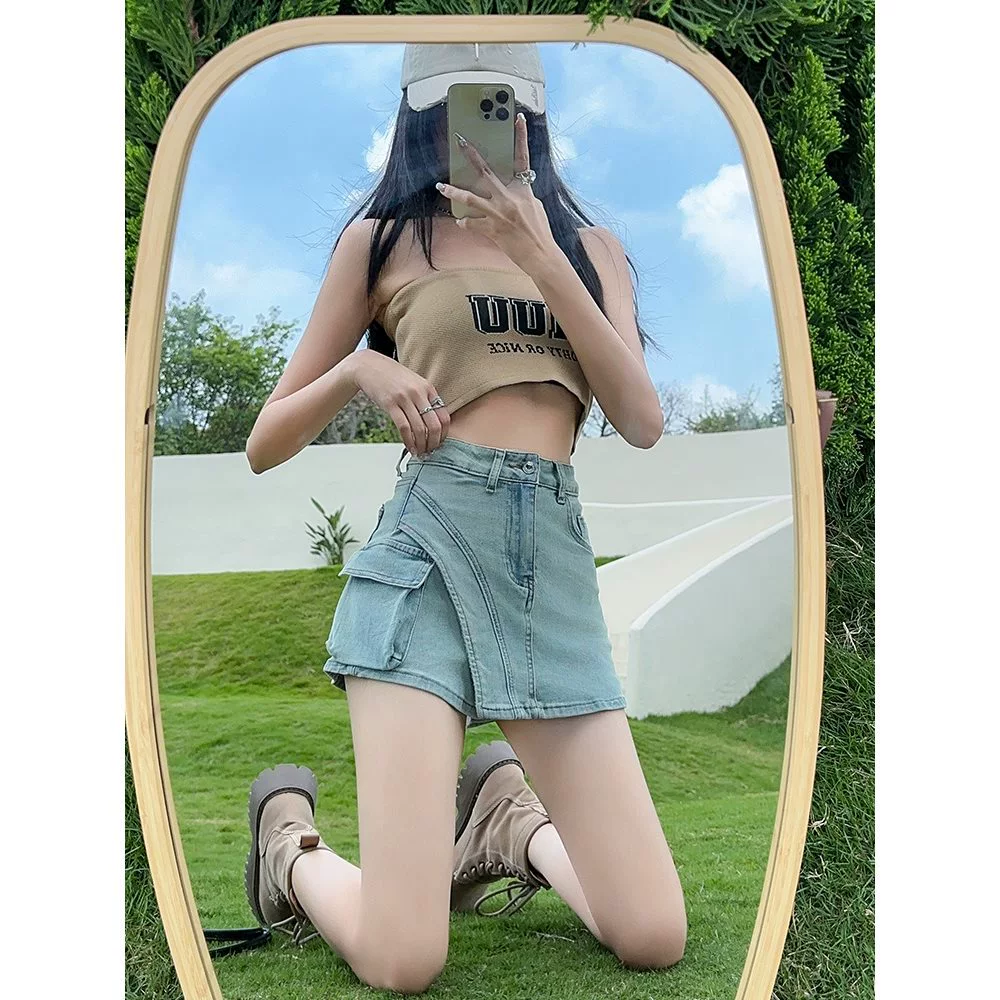 Модные крутые джинсовые шорты, миниатюрная полуюбка, лето 2025, тонкая рабочая одежда с буквенным дизайном, облегающая короткая юбка