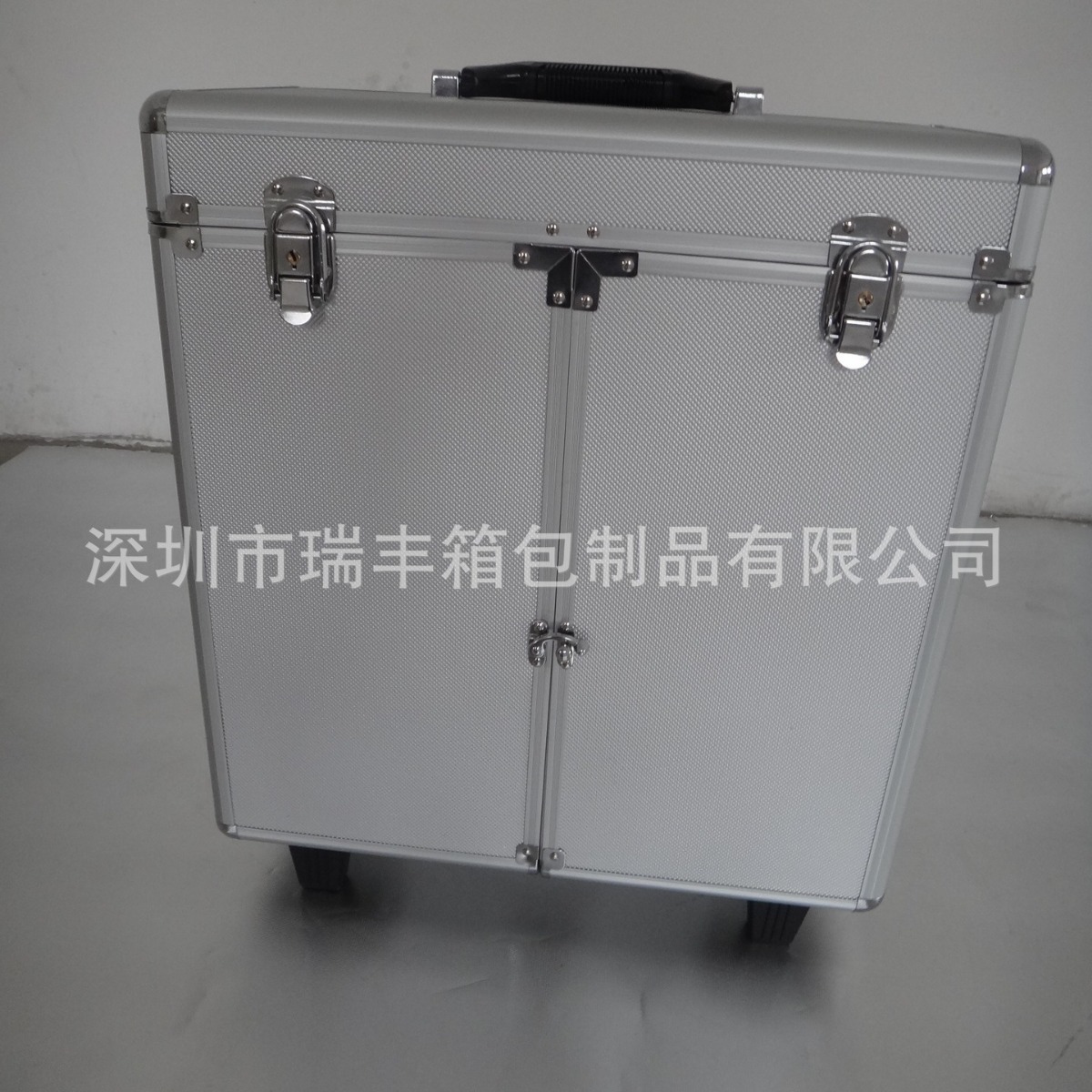 深圳市  美容美发工具箱 铝制美发箱 厂家供应  做工精细