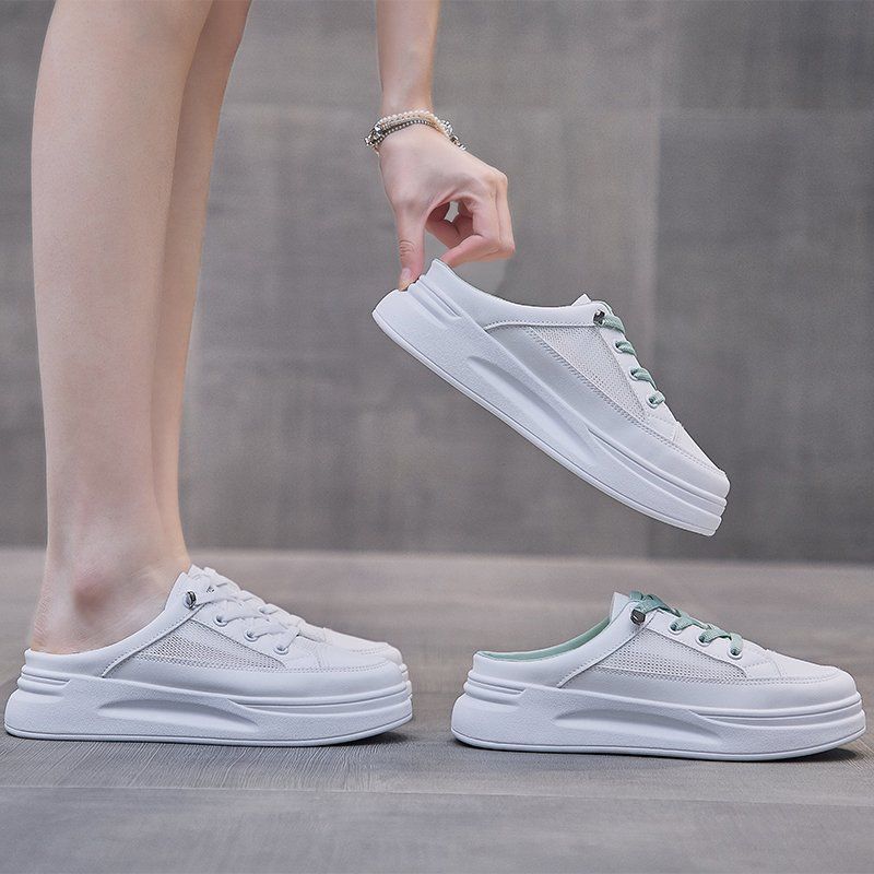 2025 primavera y verano nuevo estilo zapatos blancos zapatos de mujer suela gruesa ropa exterior zapatos casuales de malla sin tacón Baotou media pantufla mujer