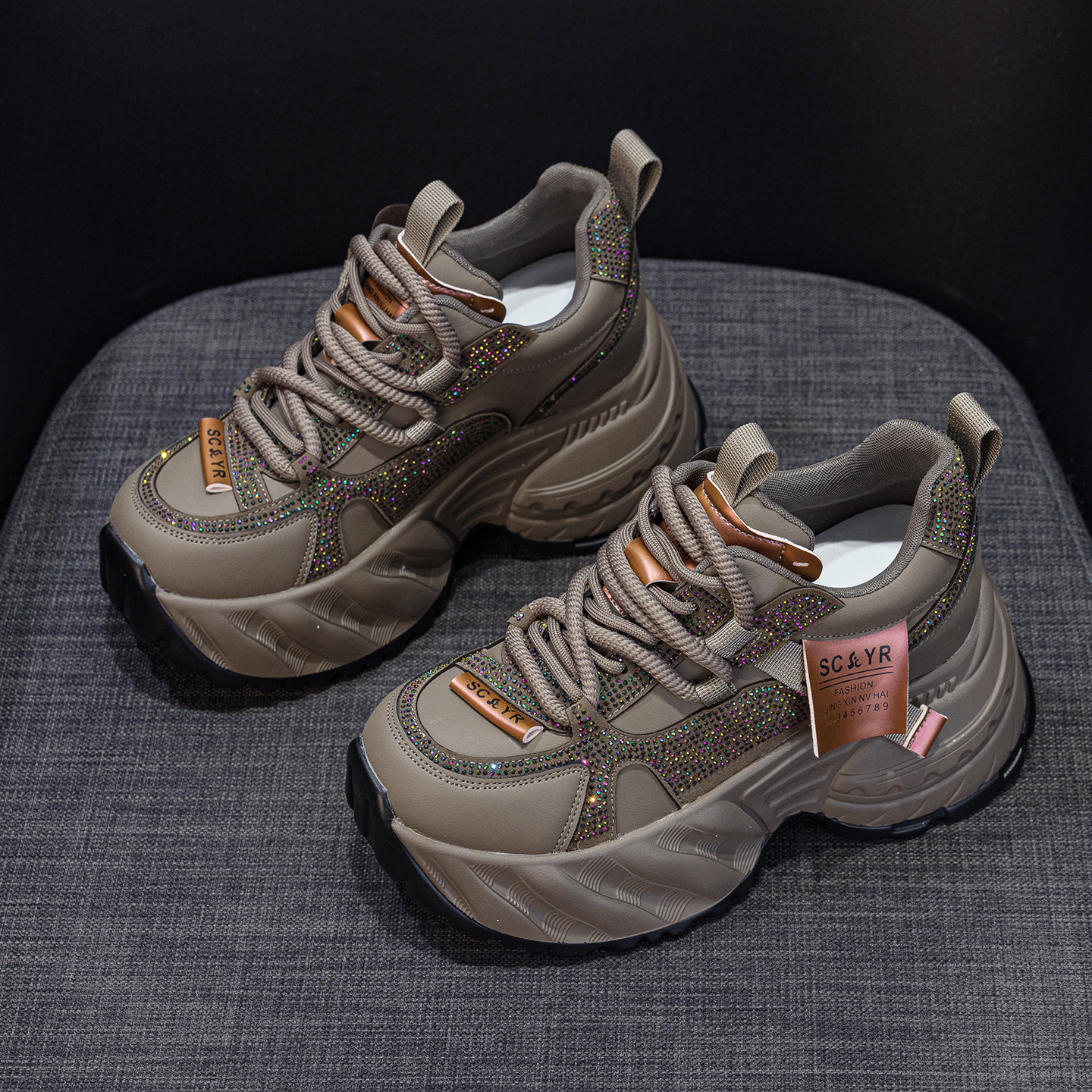 Giày sneaker nữ đế dày tăng chiều cao phong cách hot girl mùa thu 2026 — Kaki M2939, M2939 màu đen