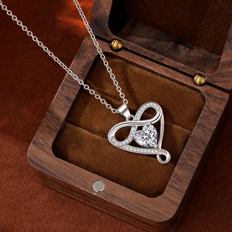 Transfronterizo Amazon S925 plata de ley de 8 caracteres collar de amor infinito en forma de corazón mujer todo fósforo colgante de alta gama para novia