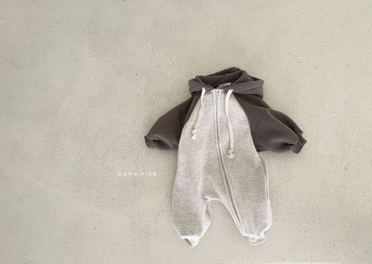 Estilo coreano niños y niñas primavera y otoño suéter de algodón con capucha larga escalada ins recién nacido casual mono suelto mameluco