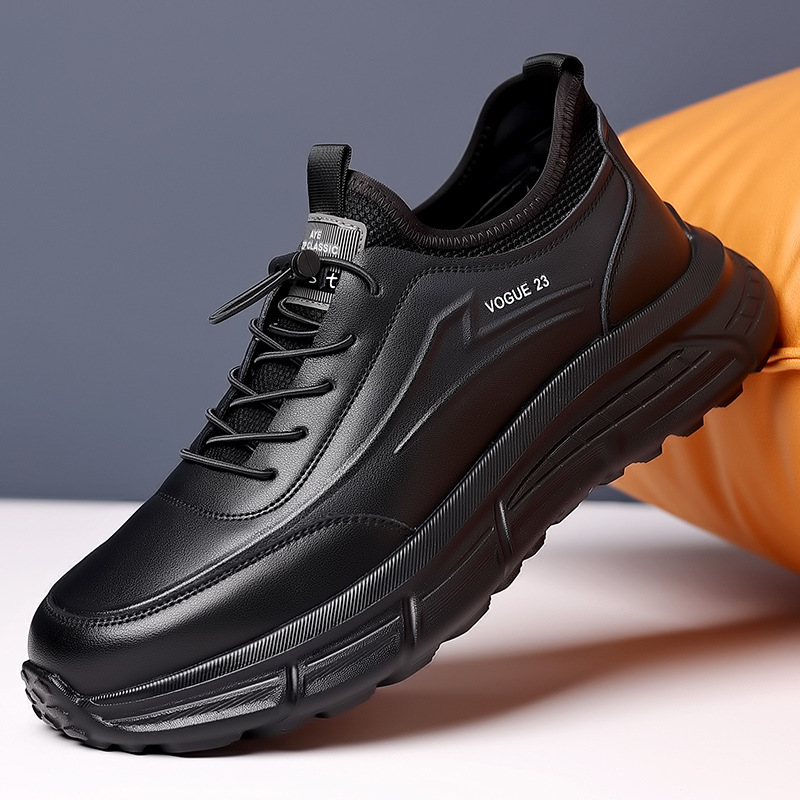 Zapatos otoño e invierno para hombres 2025 nuevos zapatos deportivos negros de plataforma gruesa tendencia zapatos de hombre de todo fósforo zapatos casuales transpirables al por mayor