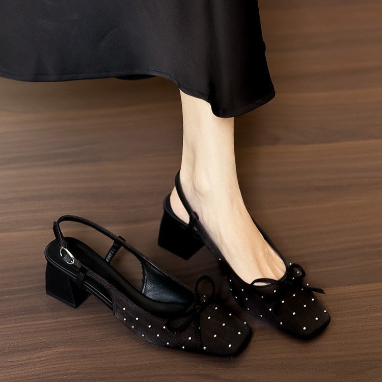 Retro sandals with a strap