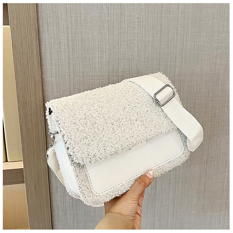 The 2024 new Korean-style trendy square lambskin patchwork single-shoulder crossbody bag is a fashionable and cute small square bag for girls undefined