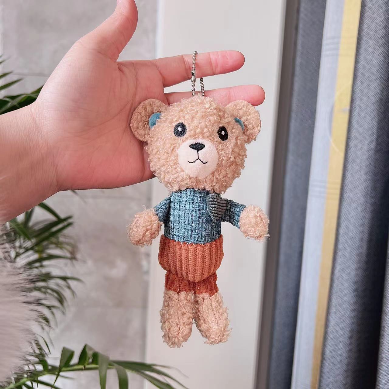 Tiktok oso de peluche muñeca amor peluche oso muñeca llavero colgante muñeca oso muñeca al por mayor