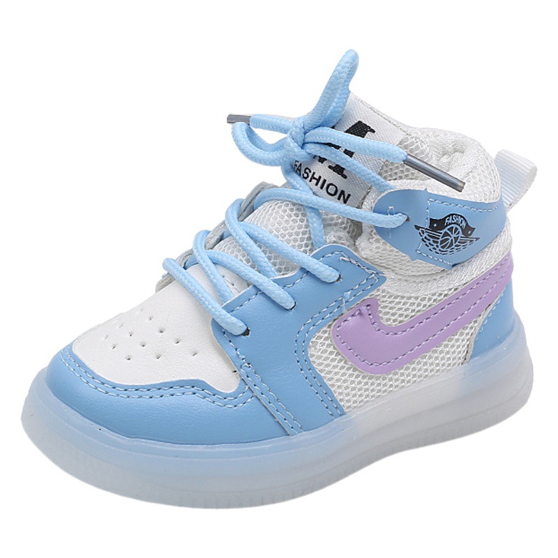 Zapatos de tablero infantil de primavera y otoño zapatos casuales de malla para niñas de alta calidad zapatillas de deporte para niños 1-6 años de edad Bebé Zapatos con luz LED