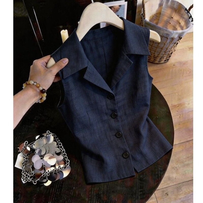 Instant Summer Vibe: French Old Money Style Lapel Sleeveless Exquisite and Fashionable Linen Vest Shirt for Women Instant Summer Vibe: French Old Money Style Lapel Sleeveless Exquisite and Fashionable Linen Vest Shirt for Women