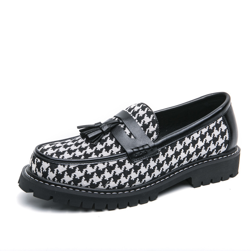 Moda de nuevo tipo de zapatos de cuero de fresa de negocios para hombres, zapatos Lefour de estación europea transfronterizos, zapatos de cuero coreanos de estilo universal.